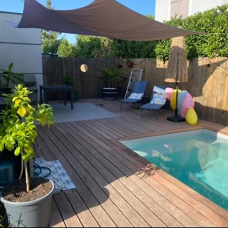 Maison, Piscine Centreville 4 Hotes Гюжан-Местрас